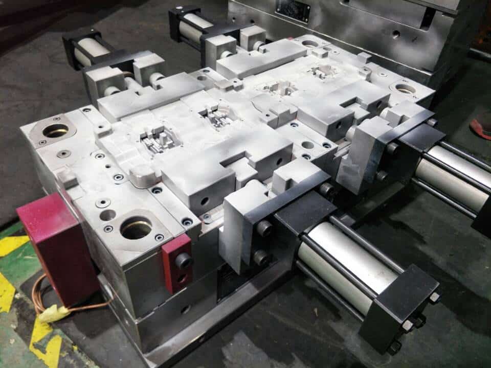 plastic injection mold