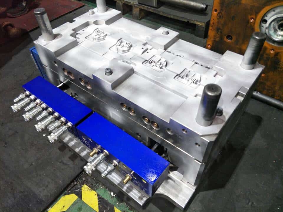 plastic injection mold