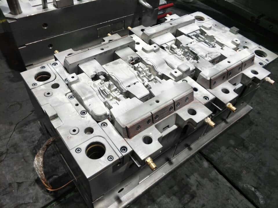 plastic injection mold