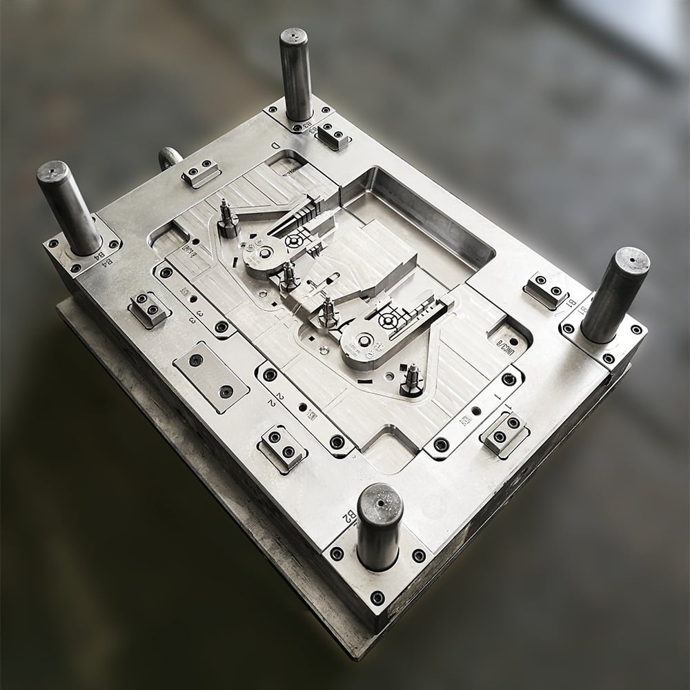 plastic injection mold