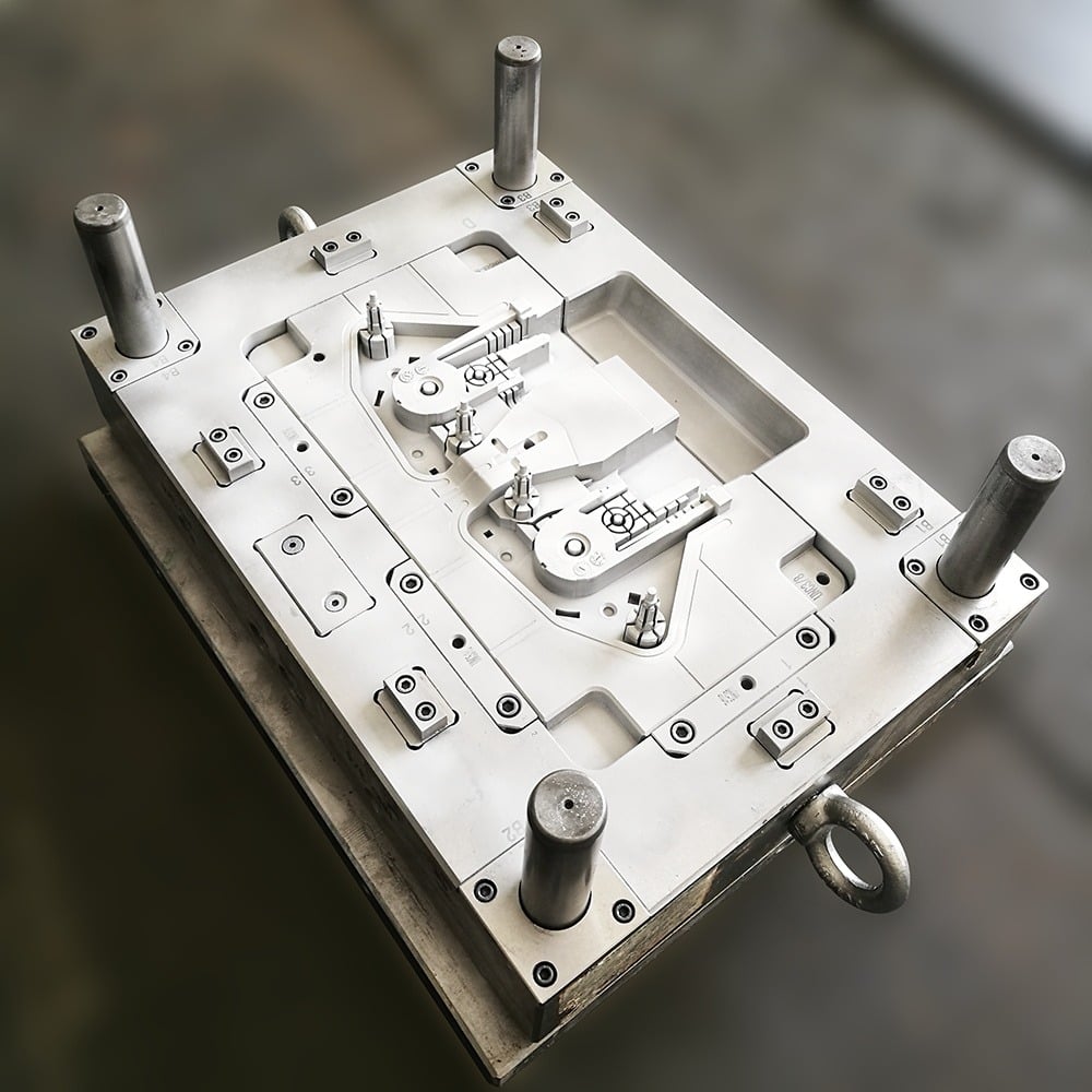 plastic injection mold