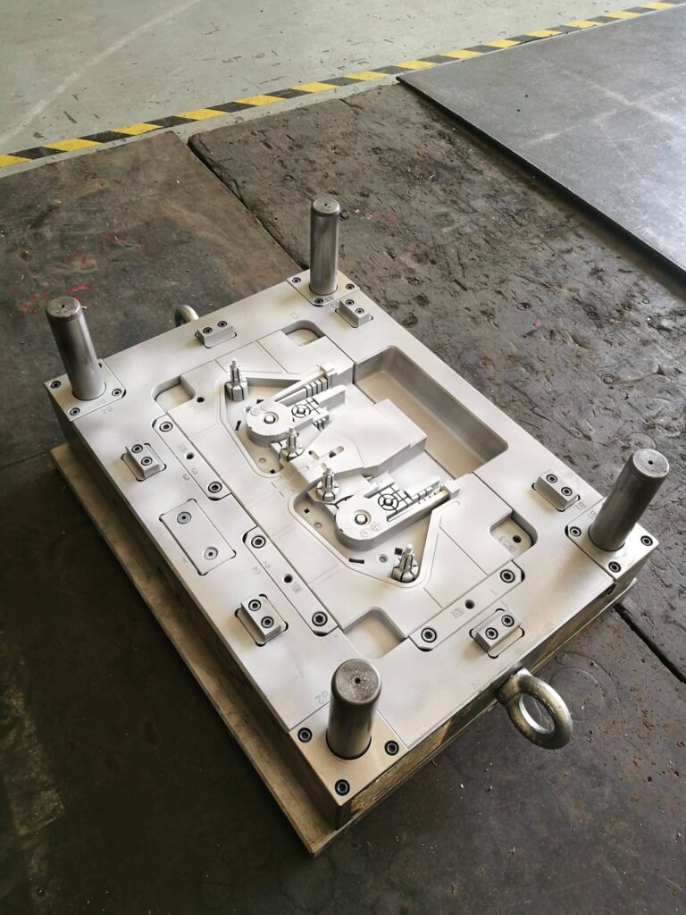 Main Steps of Injection Mold Test